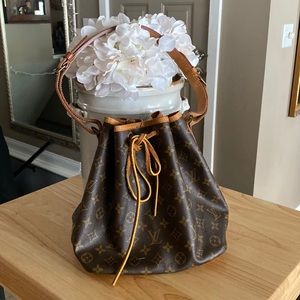 Louis Vuitton Petit Noe Monogram Purse